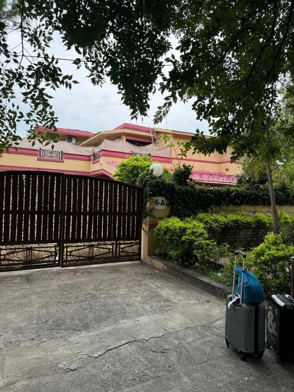 Casa Blanca Boutique Guest House Islamabad Extérieur photo